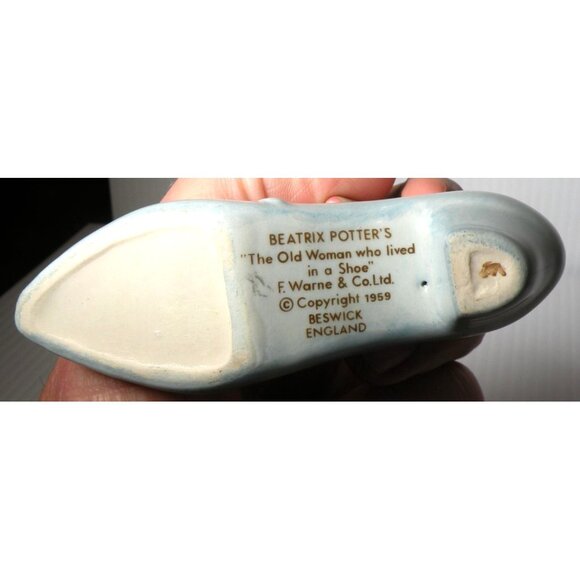 Beatrix Potter Vintage RARE Beswick Figurine "The Old Woman Who Lived In A Shoe" - Picture 5 of 5